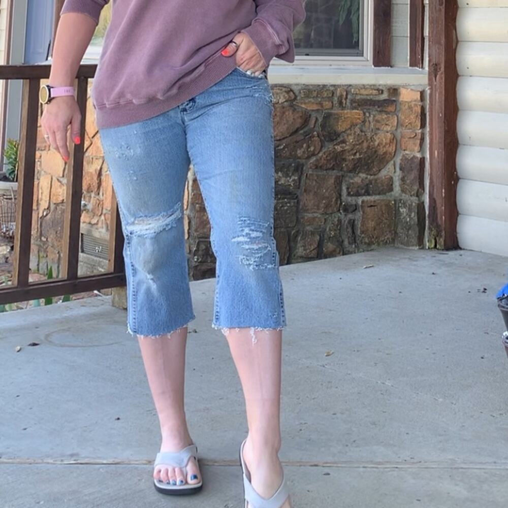 Vintage Wrangler upcycled DIY distressed crop jean